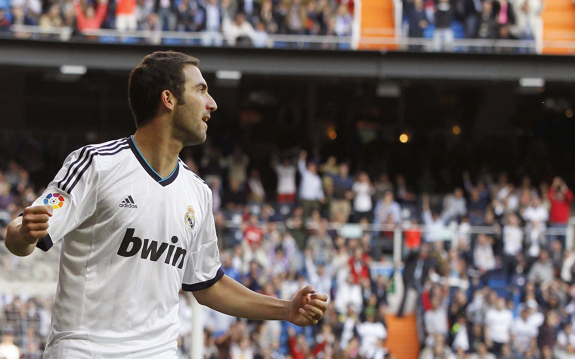 2026年世界体操锦标赛女子个人全能冠军易主 新人一战封神